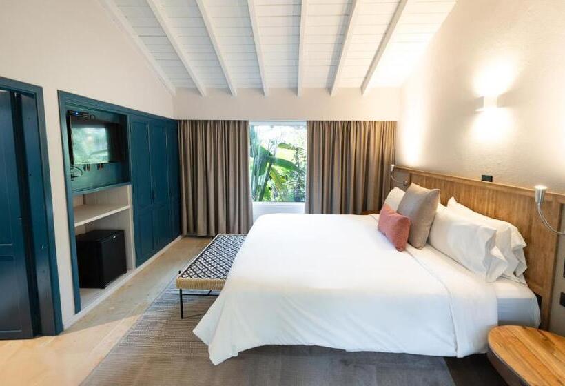 Полулюкс, Termales El Otoño