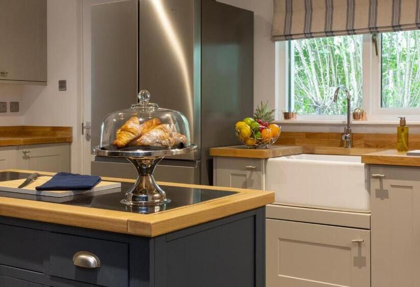 1间卧室的房子, The Glencoe Inn