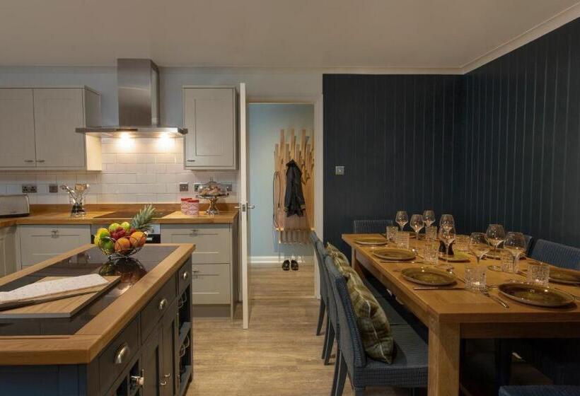 1间卧室的房子, The Glencoe Inn