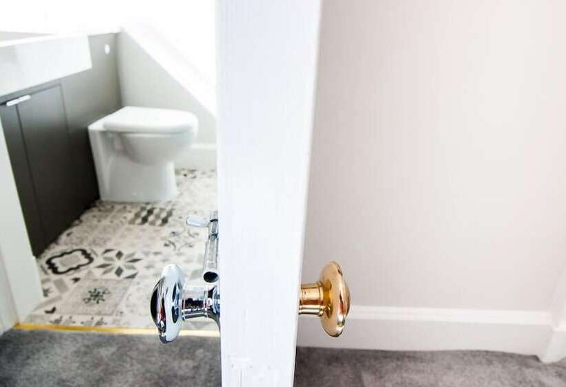 Номер Стандарт, Invernairne