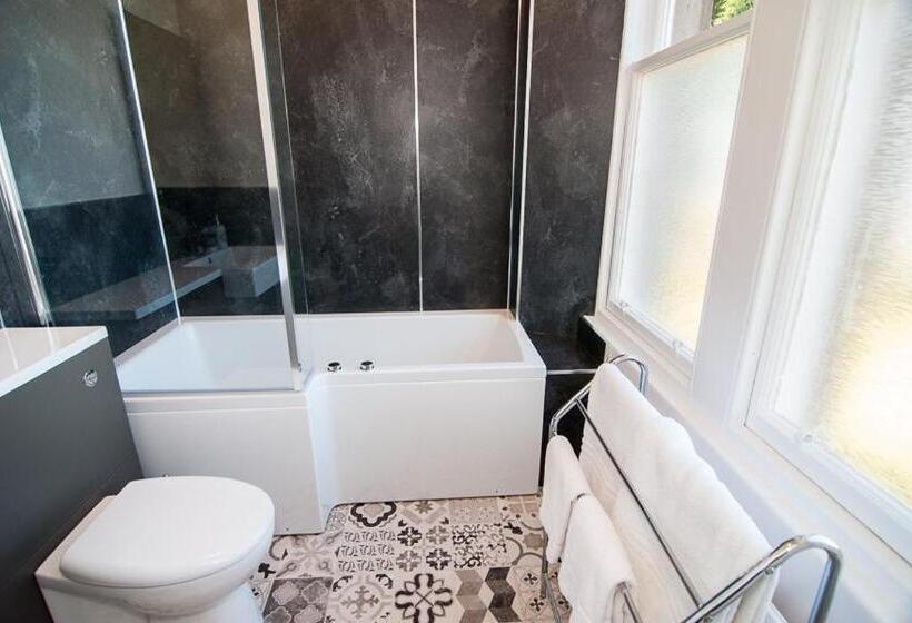 Семейный Номер Вид на Море, Invernairne