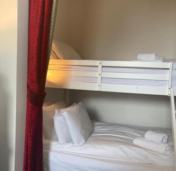 Семейный Номер Deluxe, Invernairne