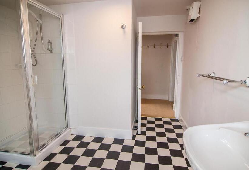 Апартаменты Пентхаус 1 Спальня, Invernairne