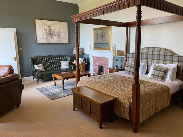 Полулюкс Вид на Море, Invernairne