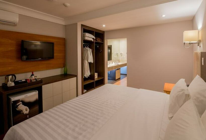 جناح جونيور, Wish Foz Do Iguaçu