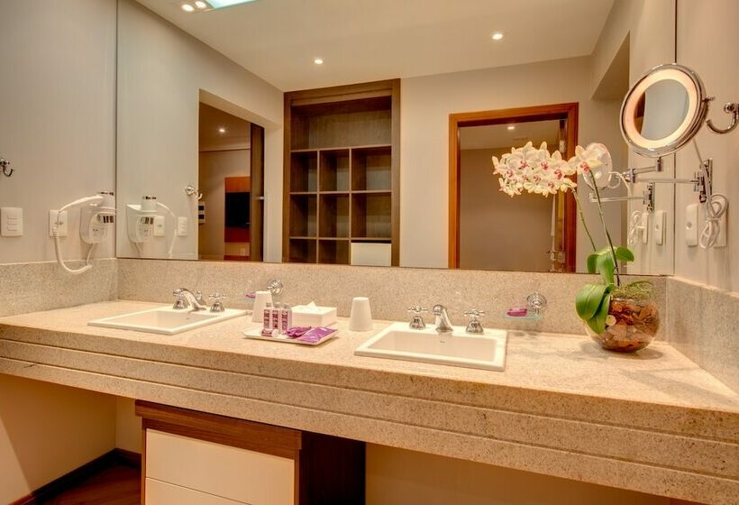 جناح جونيور, Wish Foz Do Iguaçu