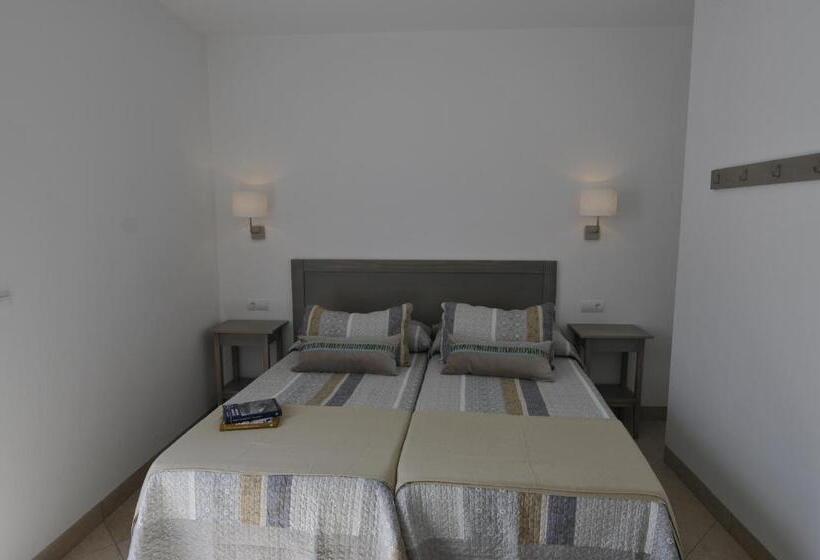 اتاق استاندارد, Hostal Tarifa Recepcion Abierta Las 24h