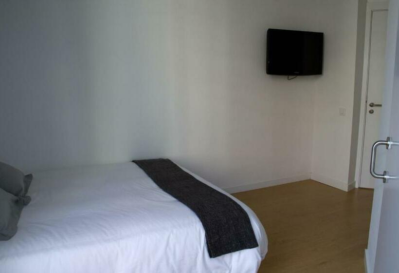 Номер Стандарт с Террасой, Hostalin Barcelona Diputacion