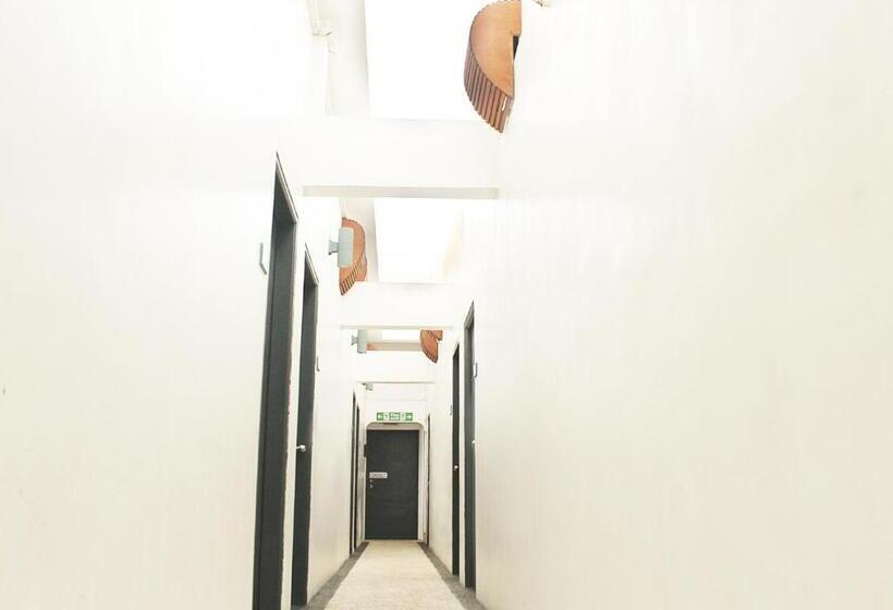 اتاق خانوادگی, Altaroca Mountain Resort Antipolo