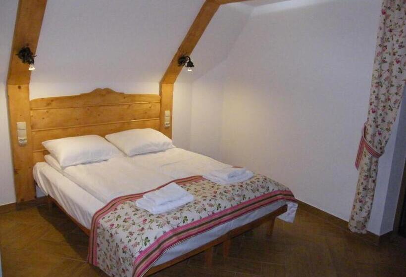 חדר סטנדרט לארבעה, Montenero Resort & Spa