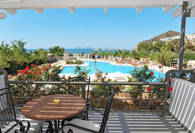 סוויטת ג'וניור עם מרפסת, Galini Tropica