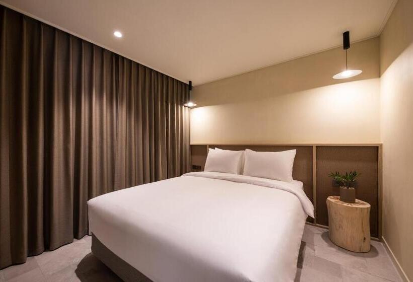 테라스 스위트, The Week & Resort