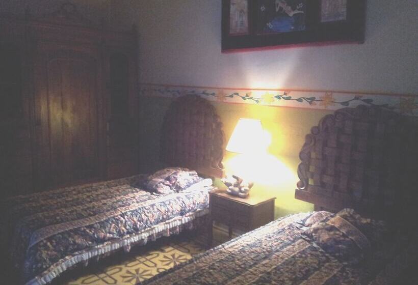 Classic Kamer met Tweepersoonsbed, Hostal La Cruz Verde