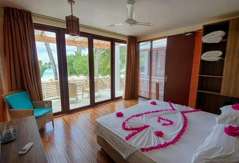 اتاق لوکس با چشم‌انداز دریا, Kinan Retreat