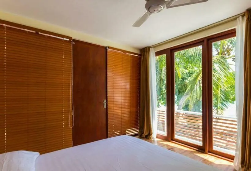 اتاق لوکس با چشم‌انداز دریا, Kinan Retreat