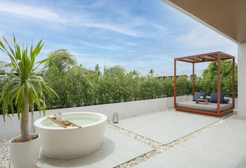 Люкс, Melia Phuket Mai Khao