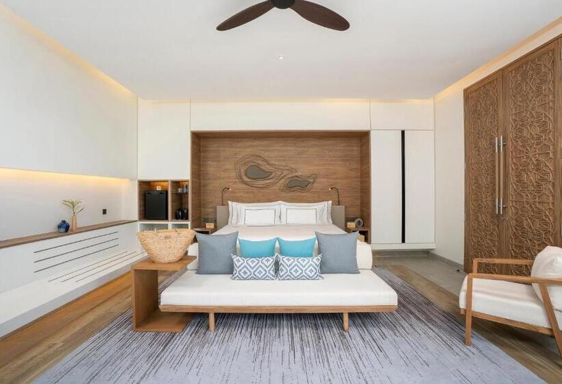 Люкс, Melia Phuket Mai Khao