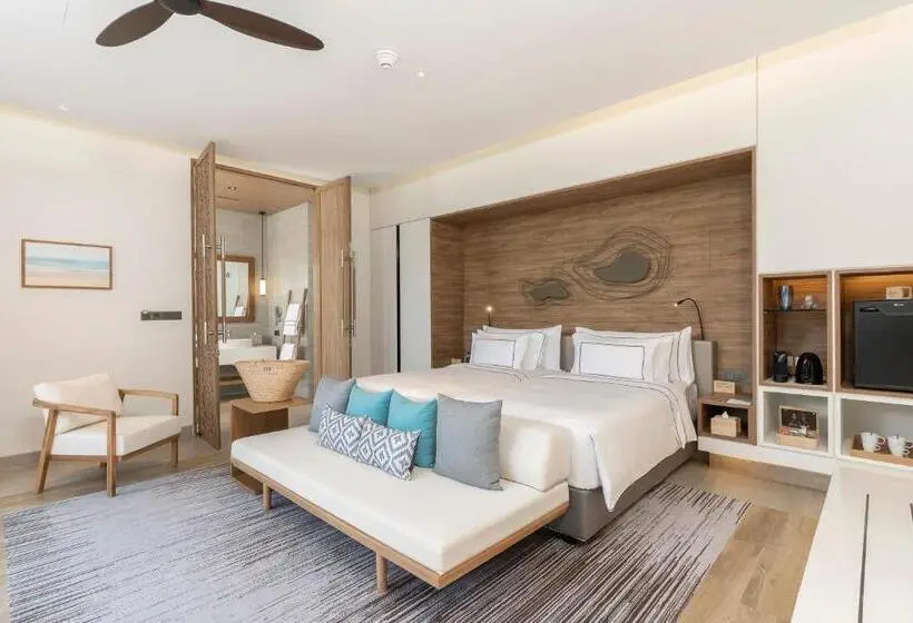 スイート, Melia Phuket Mai Khao