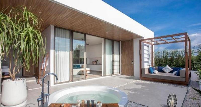 Люкс, Melia Phuket Mai Khao