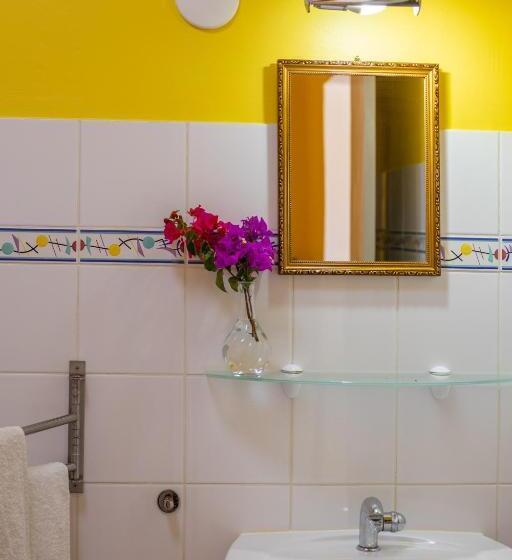 Standard Triple Room with Terrace, Happy Curoase