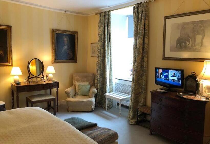 Номер Deluxe Вид на Сад, Marston Hall