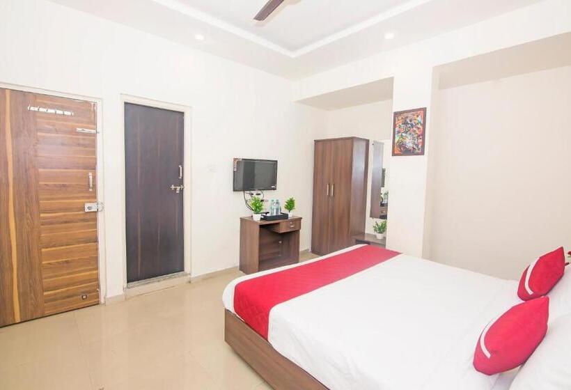 اتاق استاندارد با تخت بزرگ, Octave Taj Palace