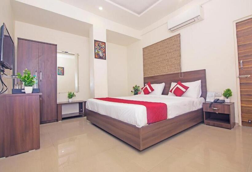 اتاق استاندارد با تخت بزرگ, Octave Taj Palace