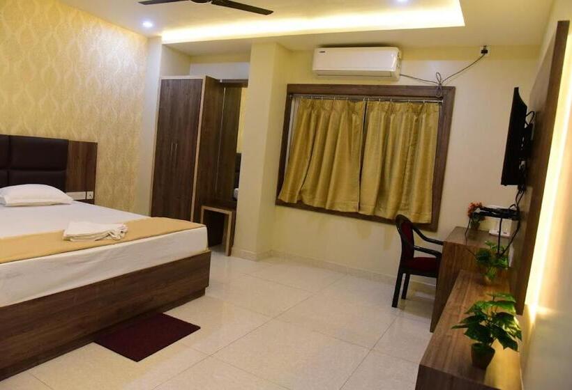 اتاق سوپریور, Guru Estate