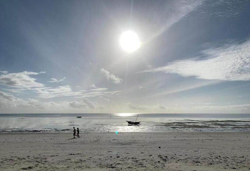 غرفة قياسية مطلّة علي البحر مزوَّدة بشُرفة, Hebe Bungalows Lodge