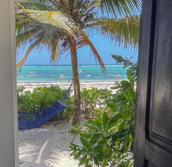 غرفة قياسية مطلّة علي البحر مزوَّدة بشُرفة, Hebe Bungalows Lodge