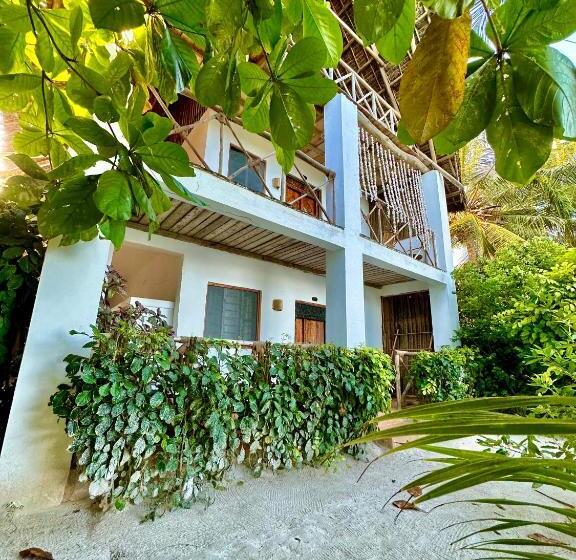 غرفة ديلوكس ثلاثية مطلة على البحر, Hebe Bungalows Lodge