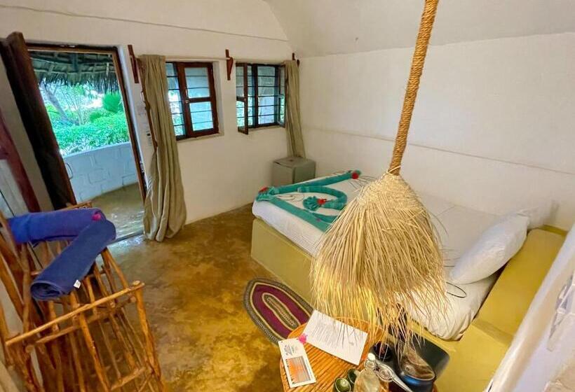 بنجلو قياسى, Hebe Bungalows Lodge