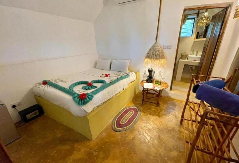 بنجلو قياسى, Hebe Bungalows Lodge