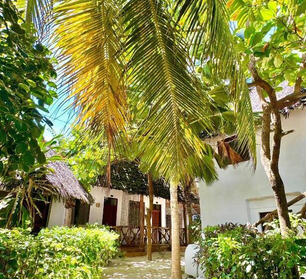 بنجلو قياسى, Hebe Bungalows Lodge