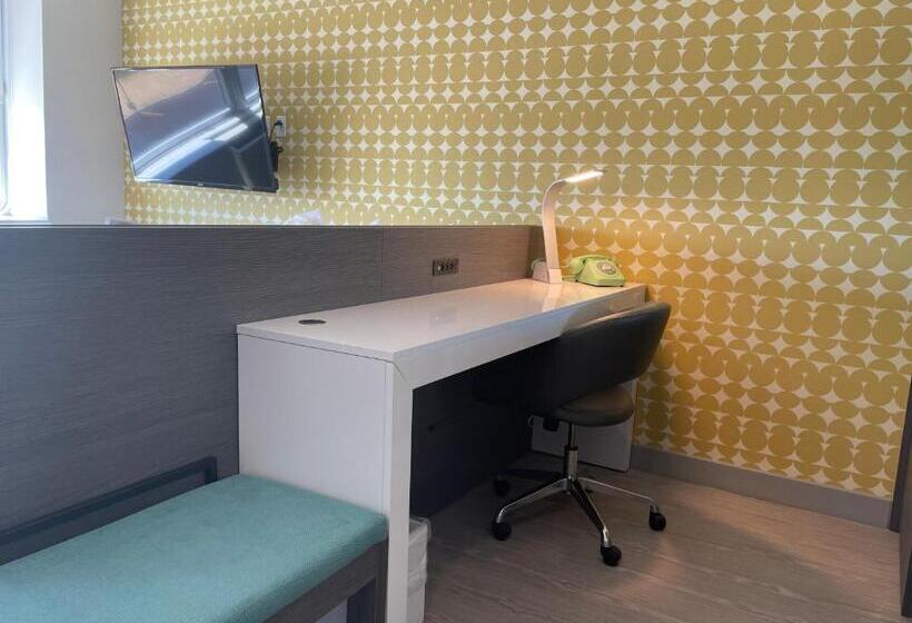 غرفة قياسية لذوى الاحتياجات الخاصة, The Orbit Hotel, Trademark Collection By Wyndham