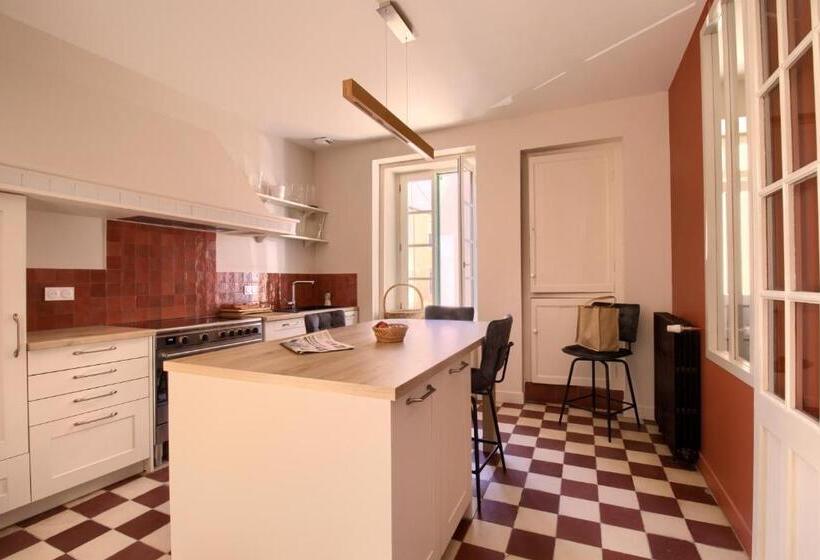 غرفة ديلوكس, Les Corderies