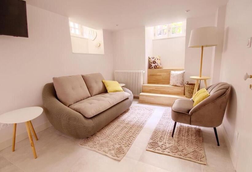 غرفة قياسية مزوَّدة بجاكوزي, Les Corderies