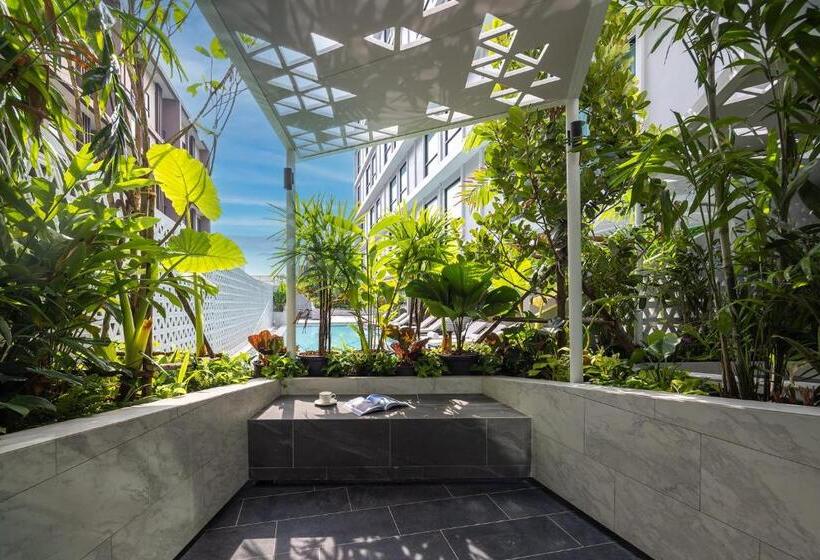 스탠다드 테라스 룸, Travelodge Phuket Town