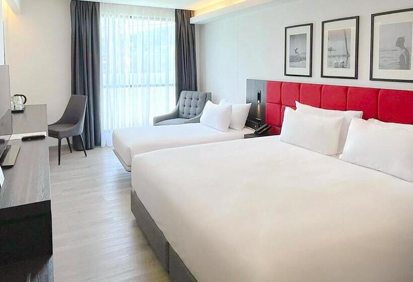 패밀리 룸, Travelodge Phuket Town