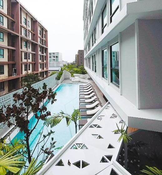 스탠다드 룸 킹사이즈 침대, Travelodge Phuket Town