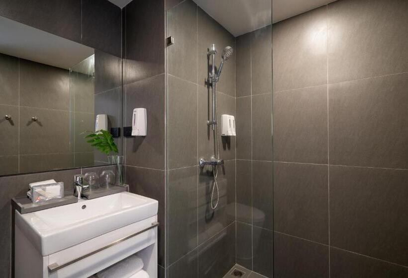 스탠다드 룸 킹사이즈 침대, Travelodge Phuket Town