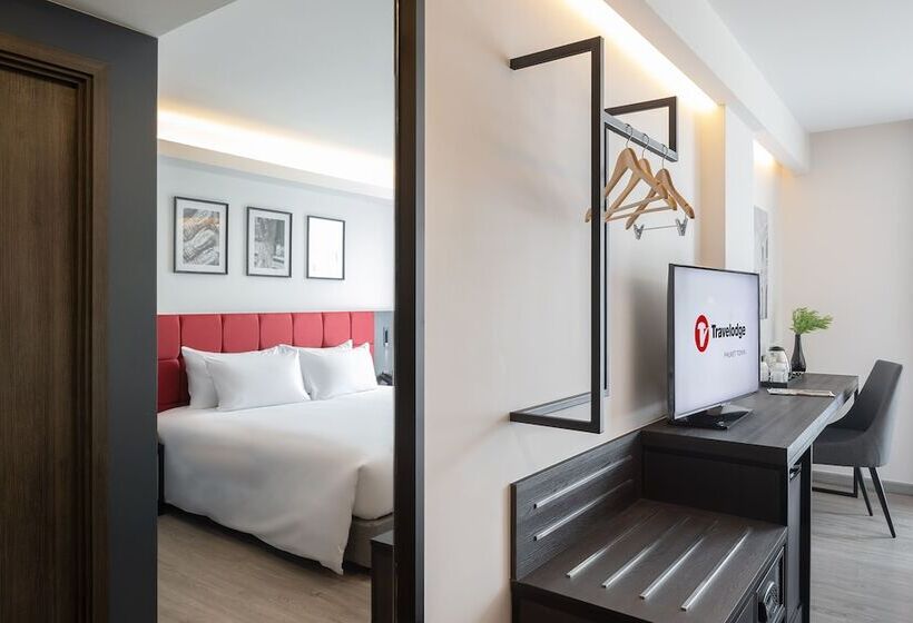 스탠다드 룸, Travelodge Phuket Town