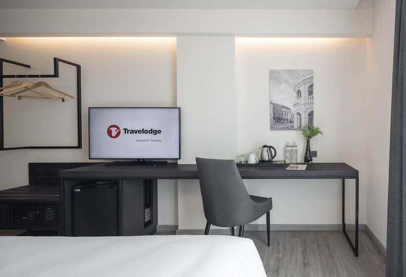 스탠다드 룸, Travelodge Phuket Town