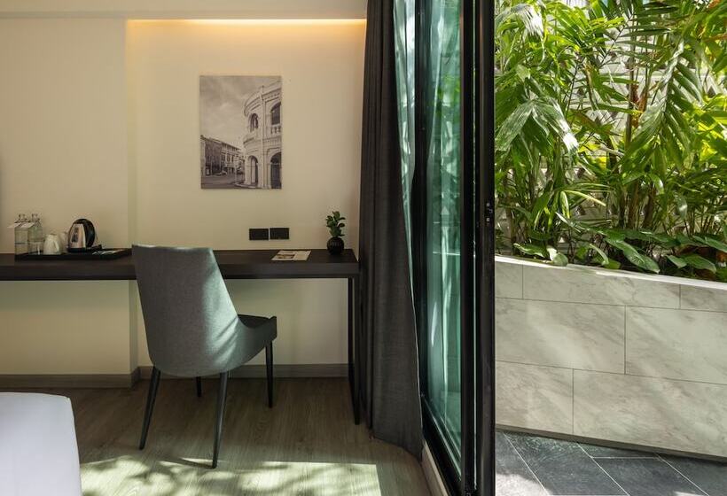 스탠다드 테라스 룸, Travelodge Phuket Town