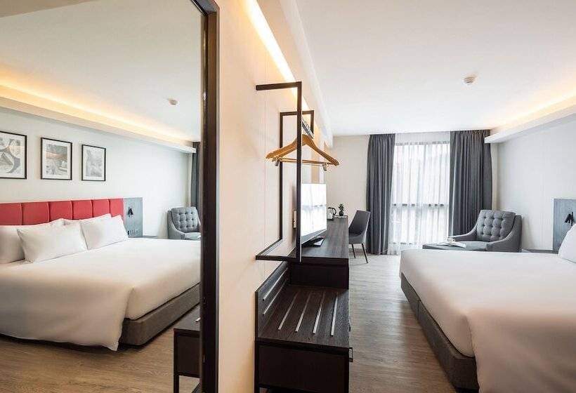 수피리어 룸, Travelodge Phuket Town