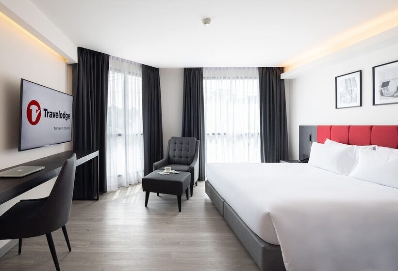 디럭스 룸, Travelodge Phuket Town