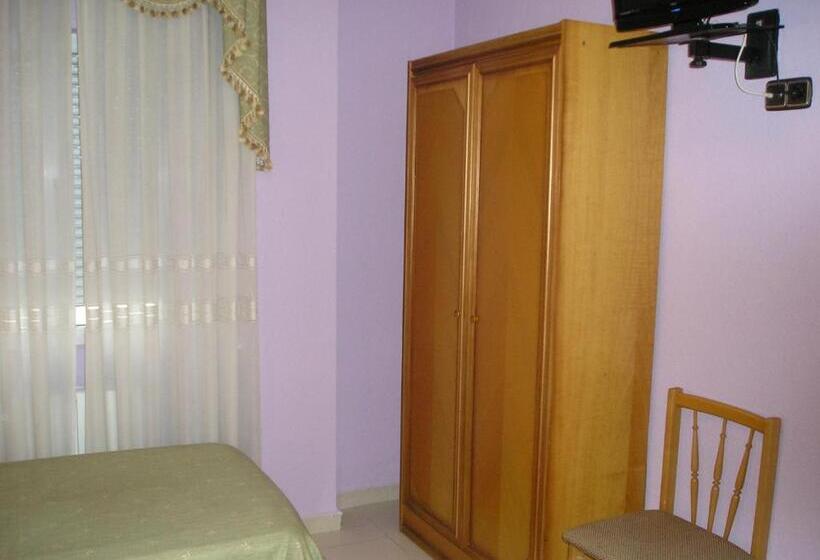 חדר סטנדרט יחיד, Hostal Restaurante Carolina