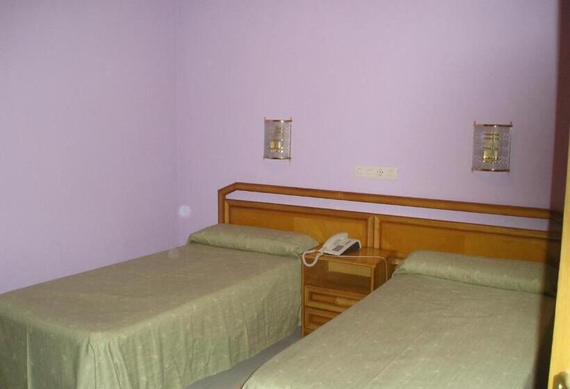 חדר סטנדרט, Hostal Restaurante Carolina