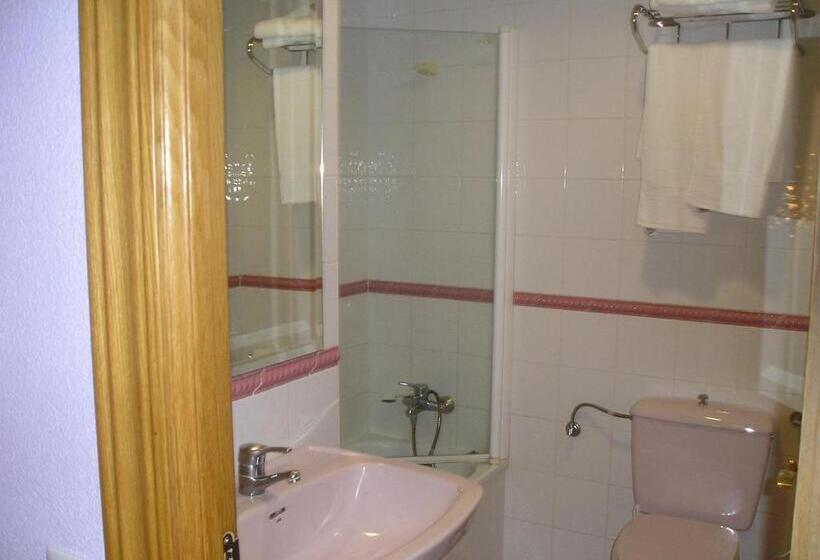 חדר סטנדרט, Hostal Restaurante Carolina