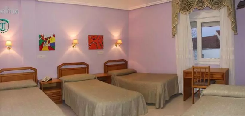 スタンダード4人部屋, Hostal Restaurante Carolina